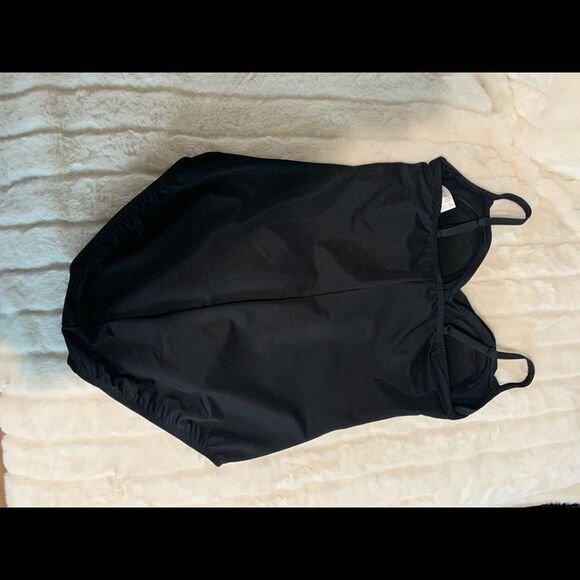Dreamsuit Black one peice Swimsuit - Picture 4 of 4